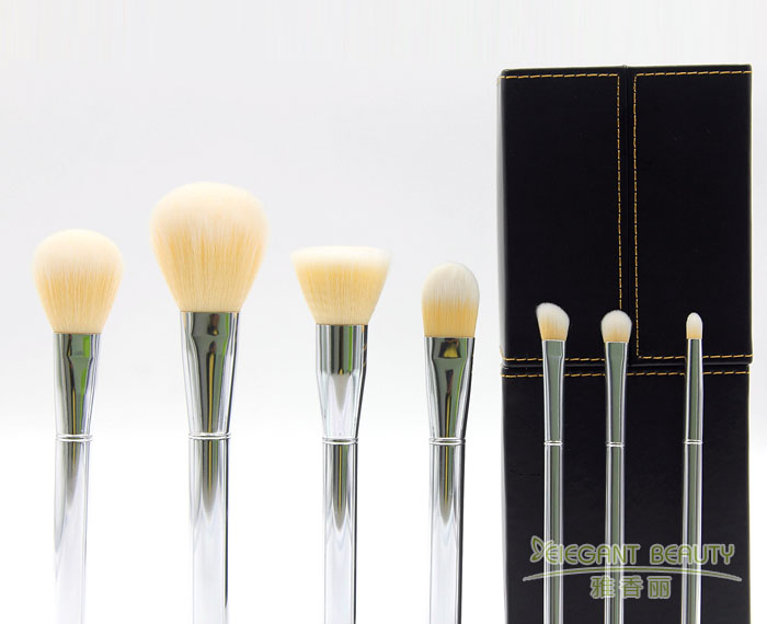 化妝刷該怎么使用？