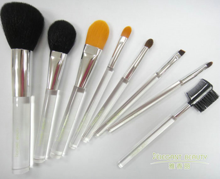 定制化妝刷套裝時，有哪些個性化元素可以加入？